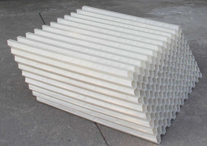 �����б������